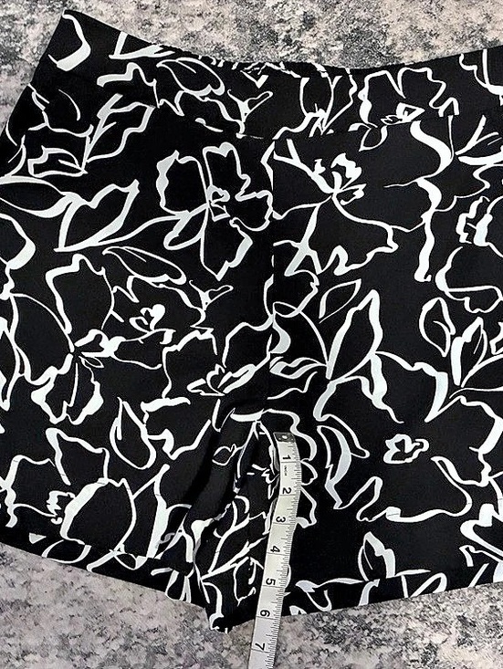 Nine West Pants - Nine West High-Rise Shorts Floral Shorts in Black & White Size Large Like New
